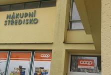 Inspekce dočasně uzavřela prodejnu v Hrotovicích. Potraviny pokrýval prach z rekonstrukce